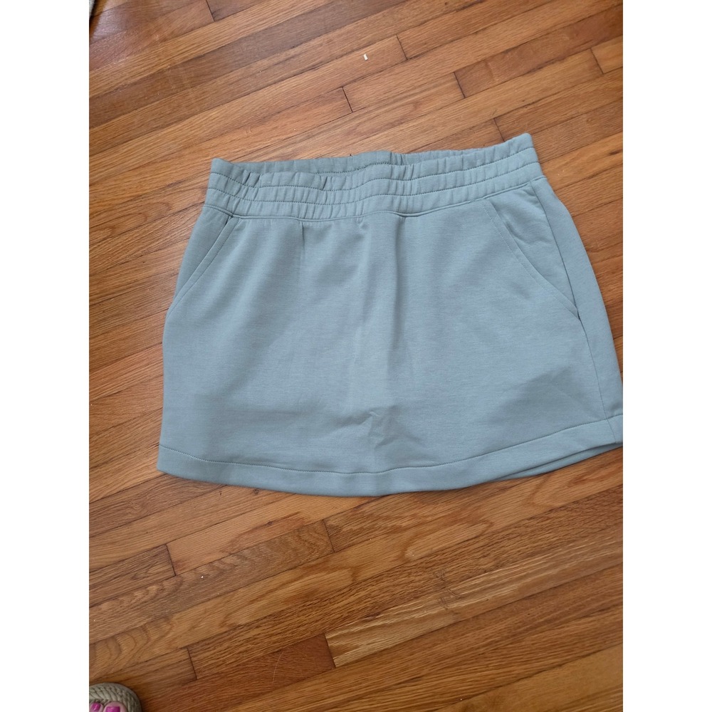 Yogalicious Scuba Zuri Skort Sage Green Athletic Mini Skirt with Pockets Large